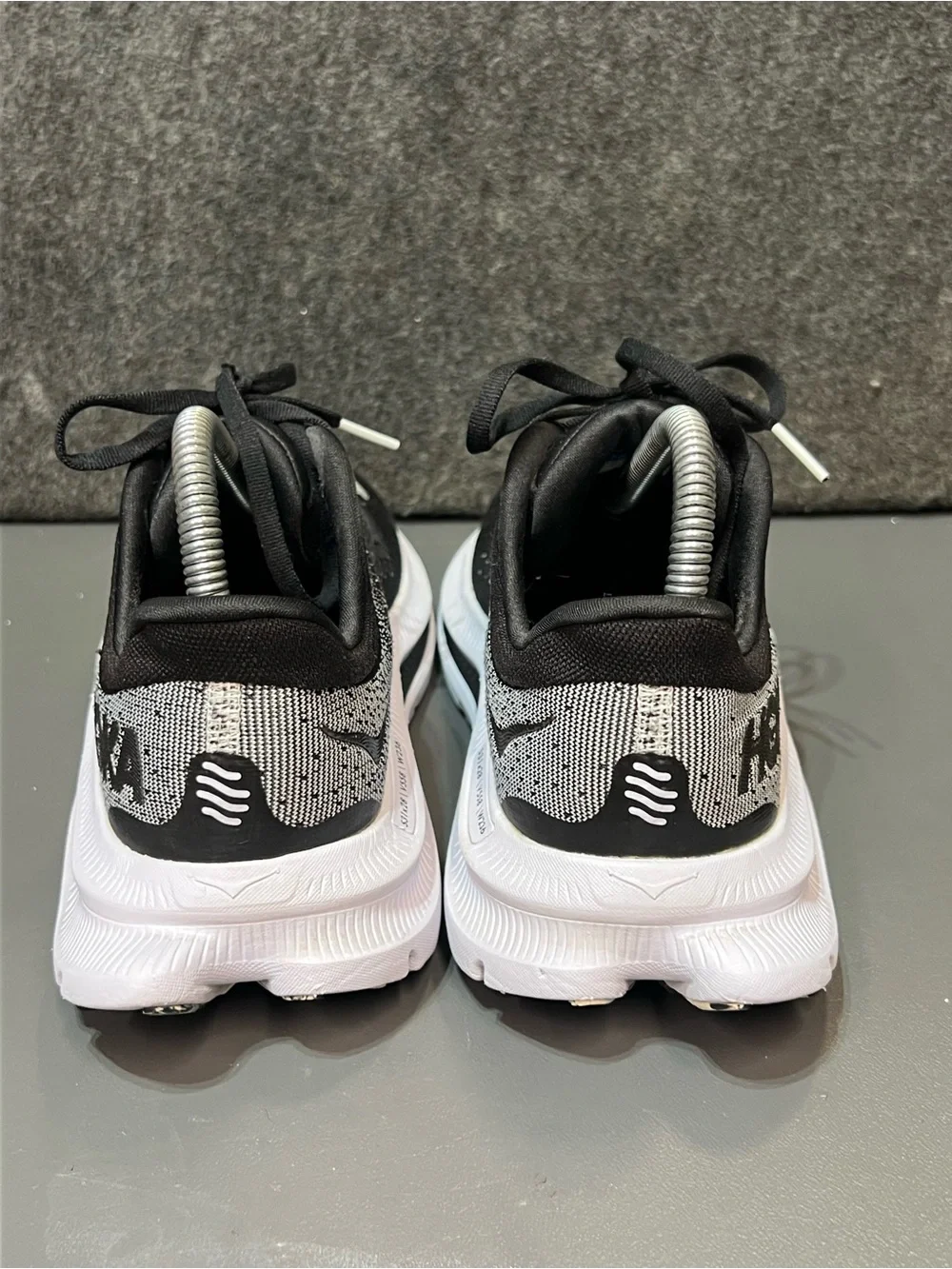 Hoka Kawana Womens Running Shoe - Size 7.5